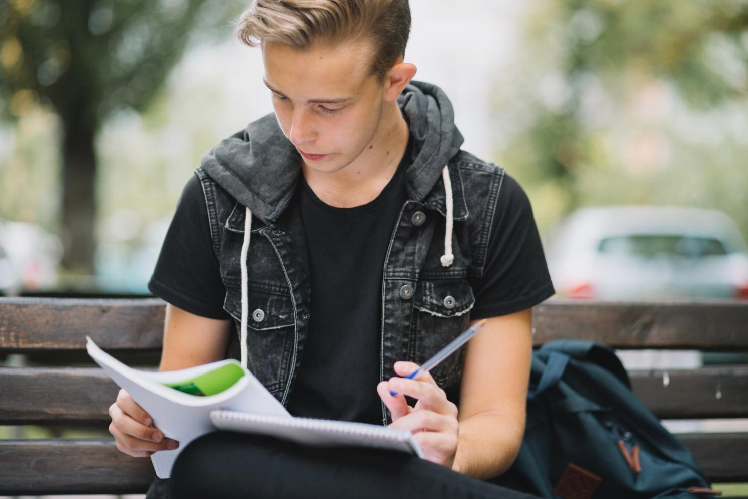 Teilnehmer beim gemeinsamen Code-Review und Debugging-Session